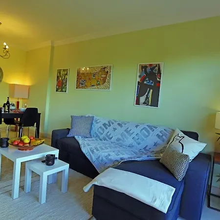 R09 Patios One Bedroom