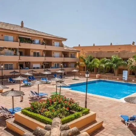 Апартаменты R09 Patios One Bedroom *